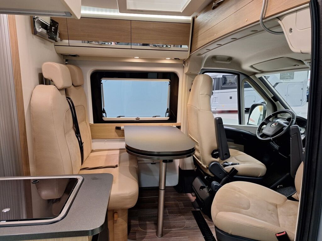 Adria Twin 600 SP 2019 Harmaa