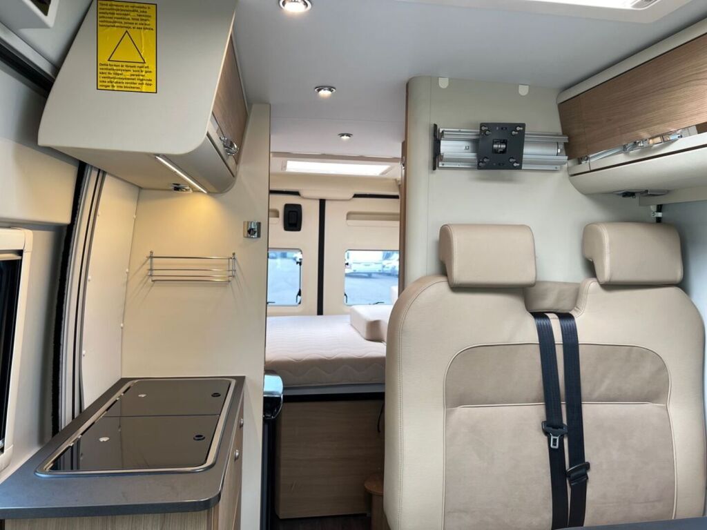 Adria Twin 600 SP 2019 Harmaa