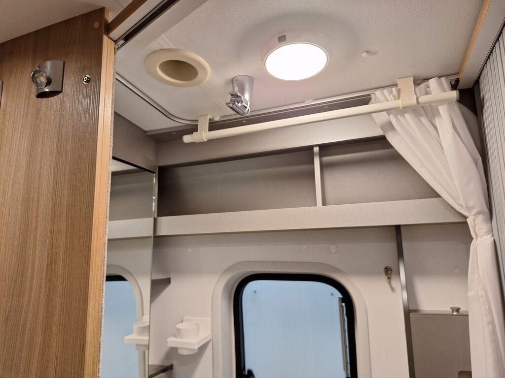 Adria Twin 600 SP 2019 Harmaa