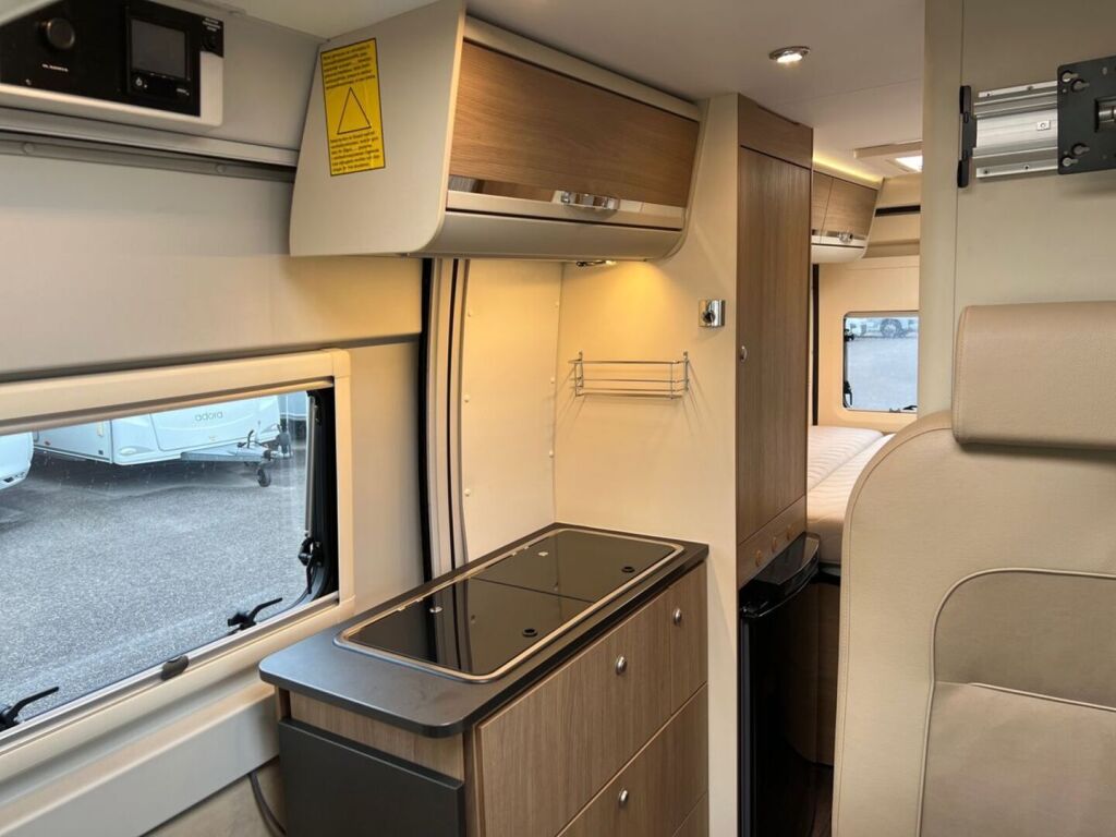 Adria Twin 600 SP 2019 Harmaa