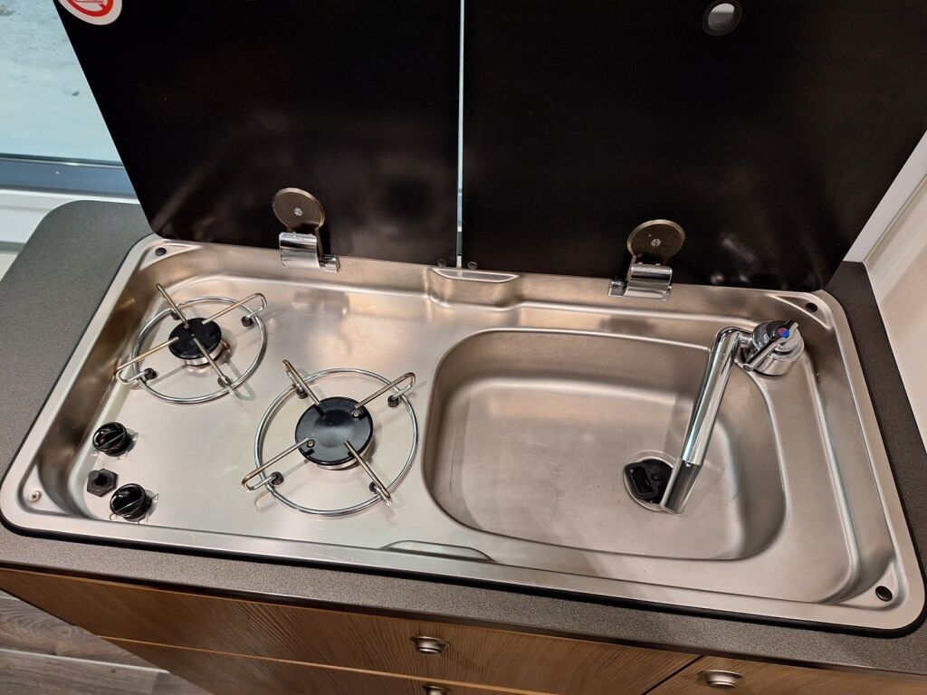 Adria Twin 600 SP 2019 Harmaa