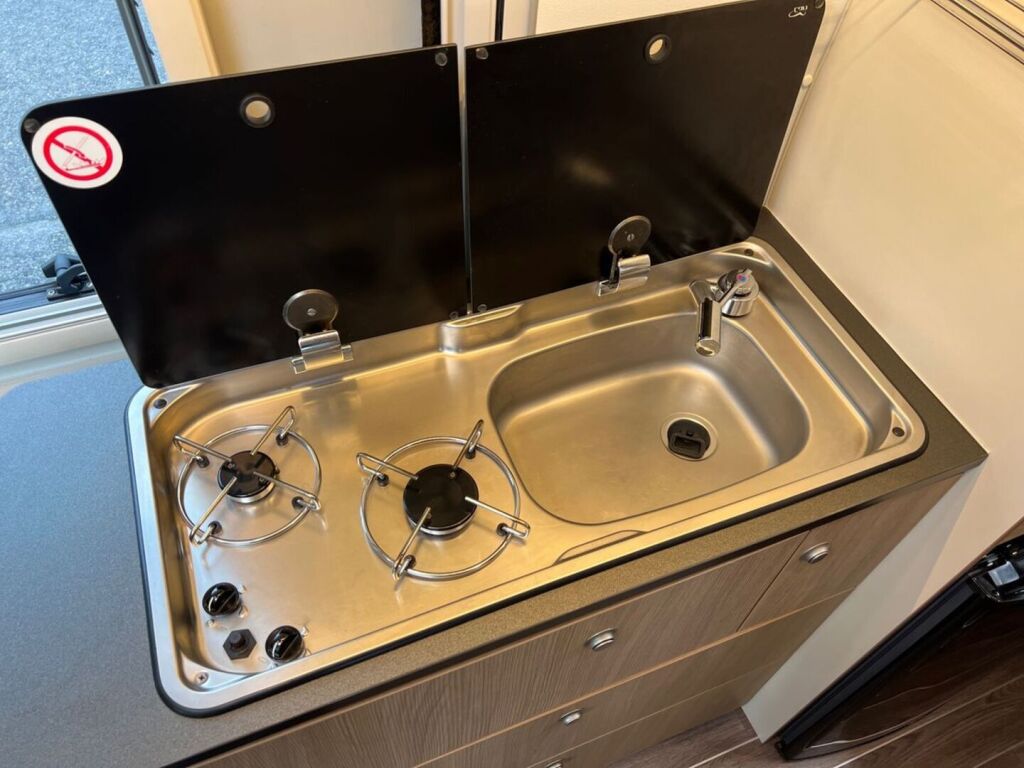 Adria Twin 600 SP 2019 Harmaa
