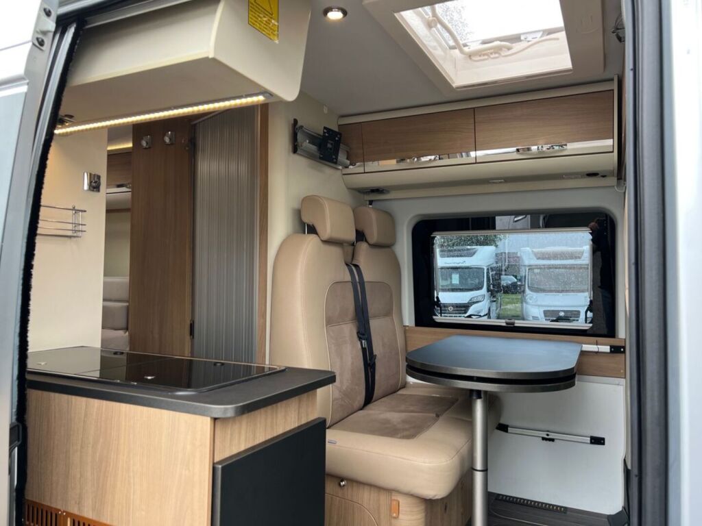 Adria Twin 600 SP 2019 Harmaa