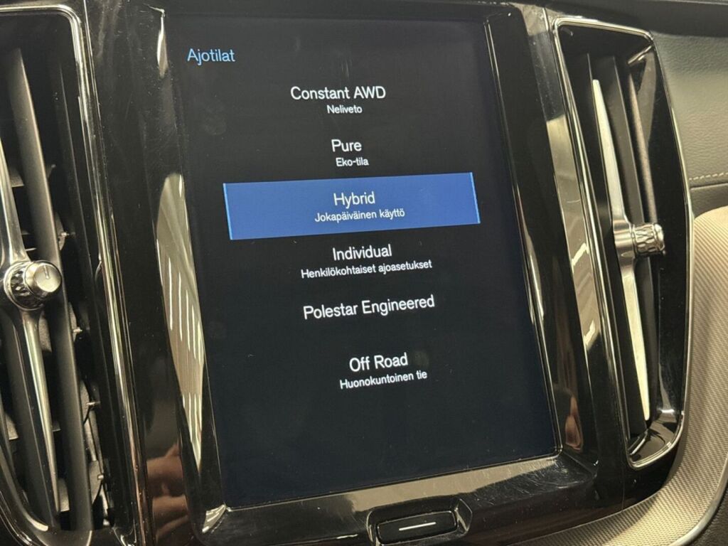 Volvo XC60 2019 Valkoinen