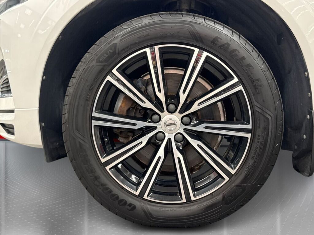 Volvo XC60 2019 Valkoinen