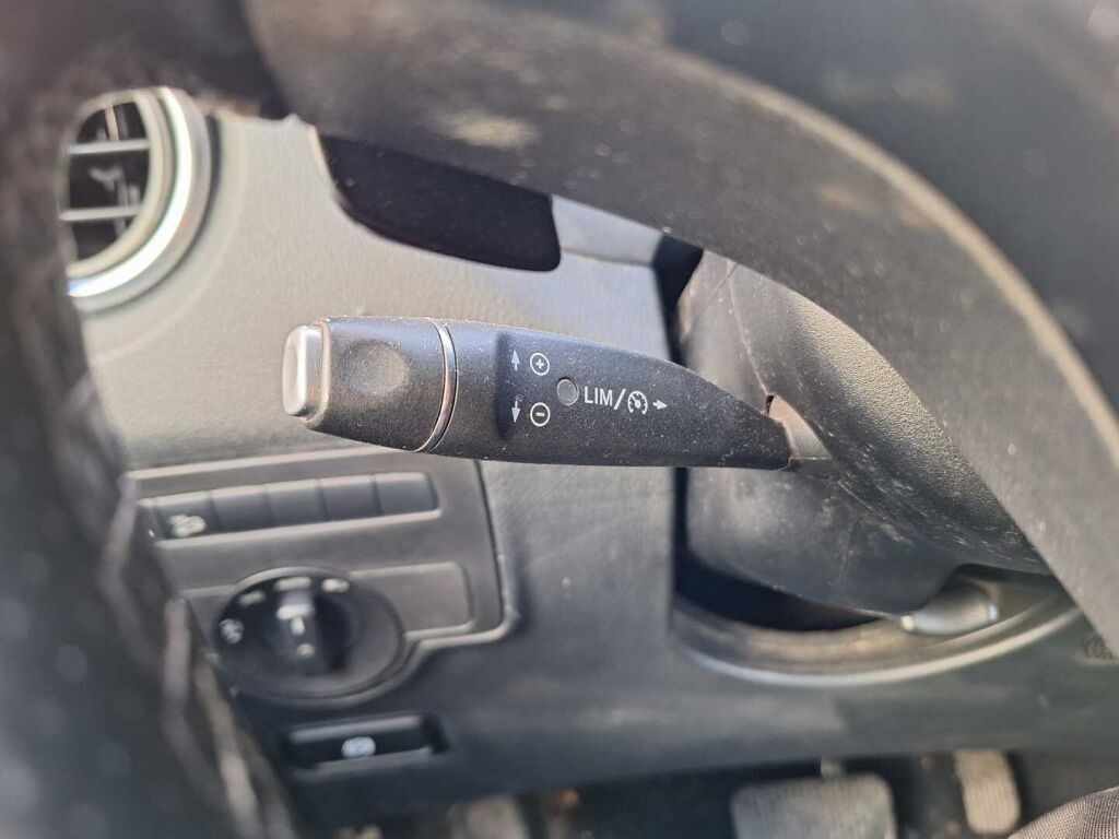 Mercedes-Benz Vito 2019 Musta