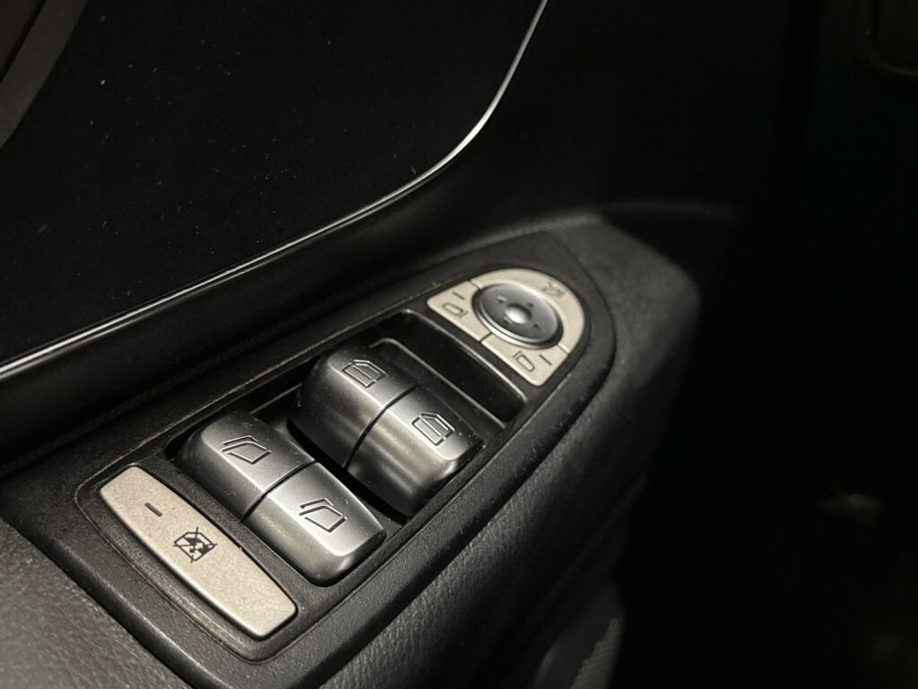 Mercedes-Benz Vito 2019 Musta