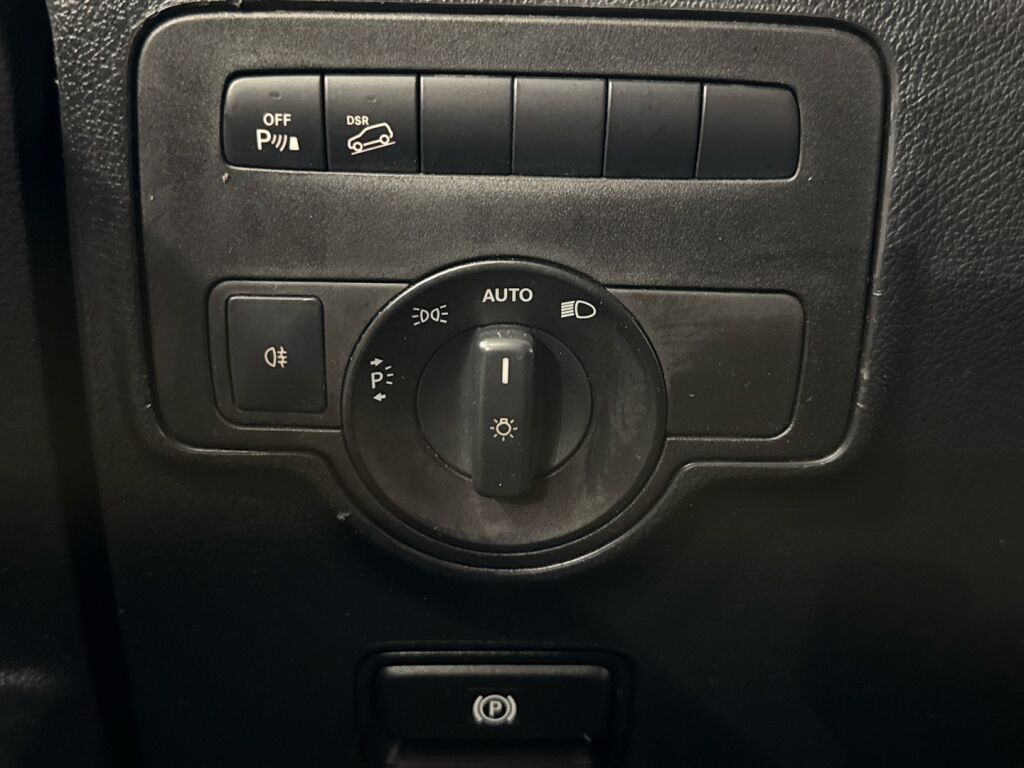Mercedes-Benz Vito 2019 Musta