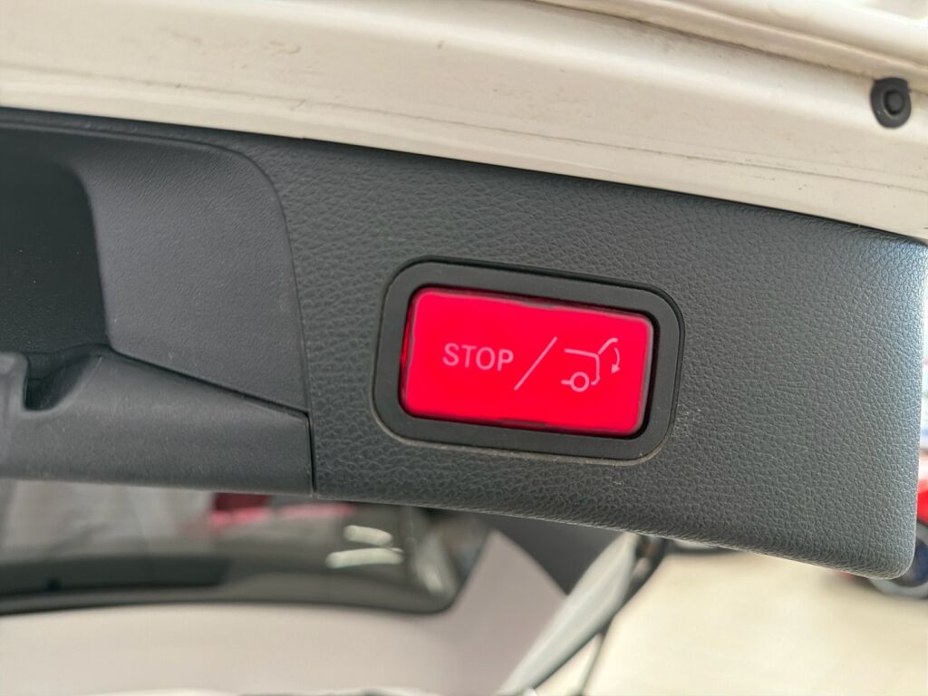 Mercedes-Benz C 2019 Valkoinen