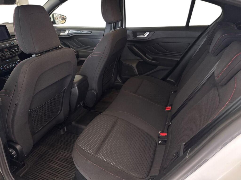 Ford Focus 2019 Valkoinen