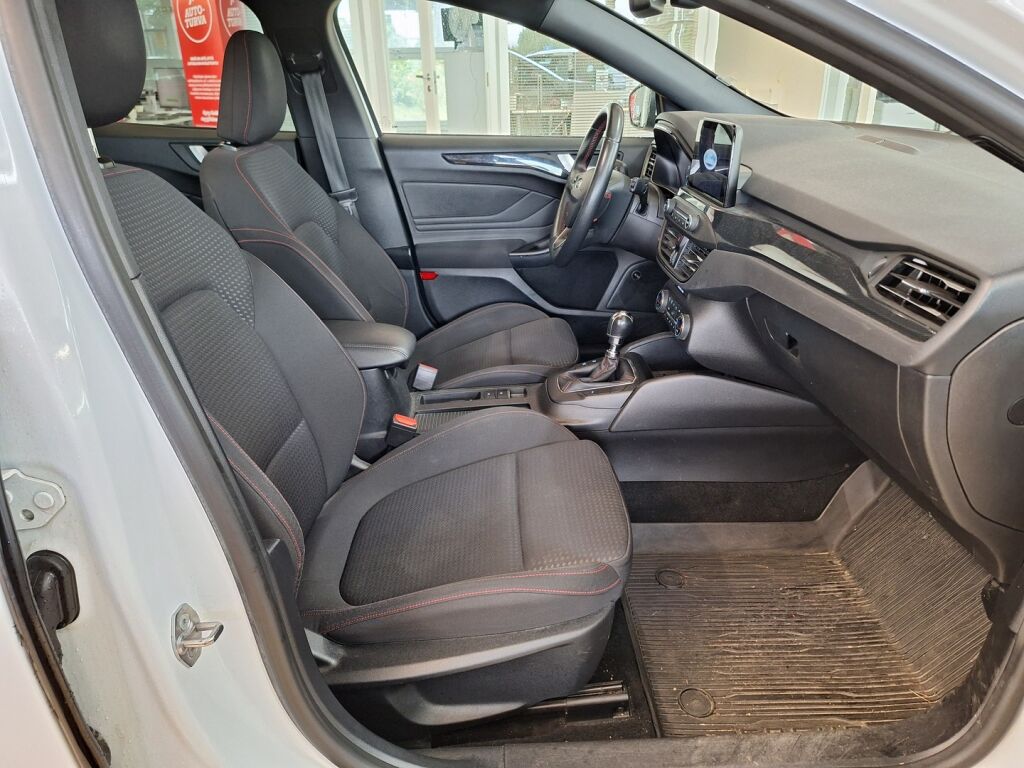 Ford Focus 2019 Valkoinen