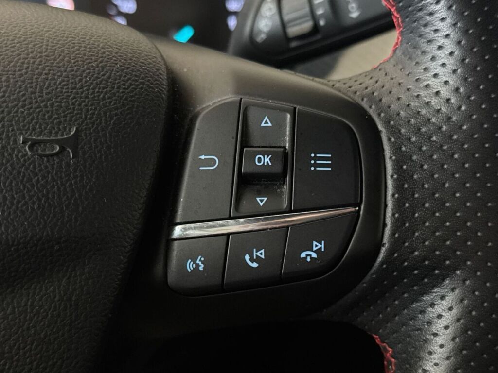 Ford Focus 2019 Valkoinen