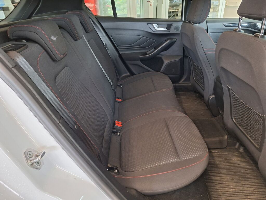Ford Focus 2019 Valkoinen