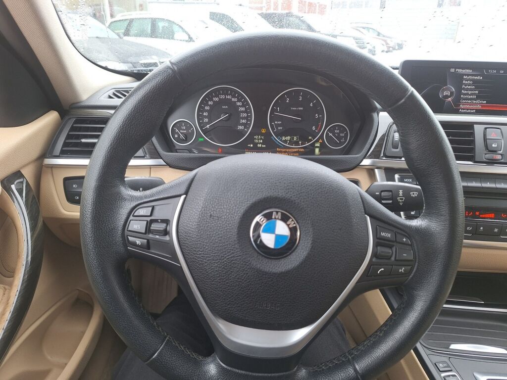 BMW 330 2014 Sininen