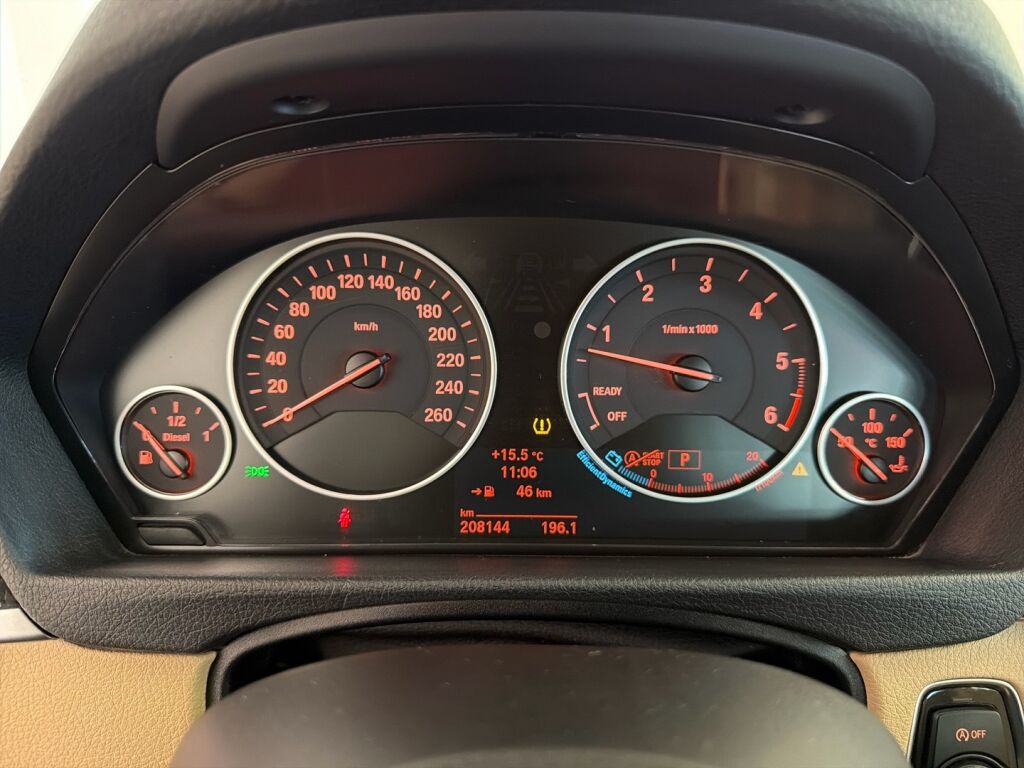 BMW 330 2014 Sininen