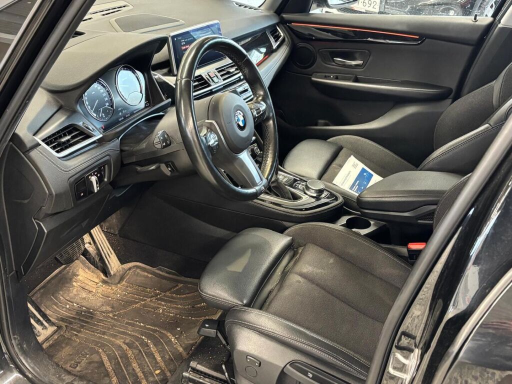 BMW 225 2019 Musta