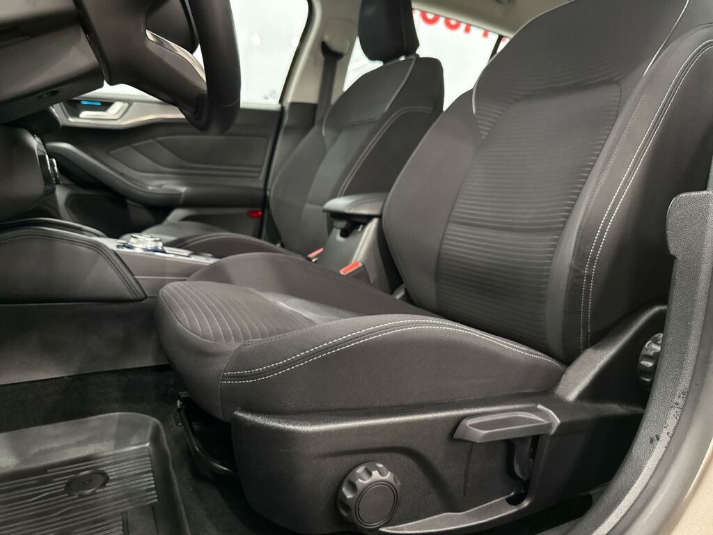 Ford Focus 2019 Harmaa