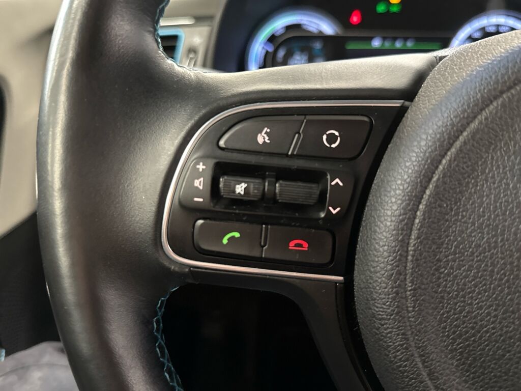 Kia Niro plug-in 2019 Valkoinen