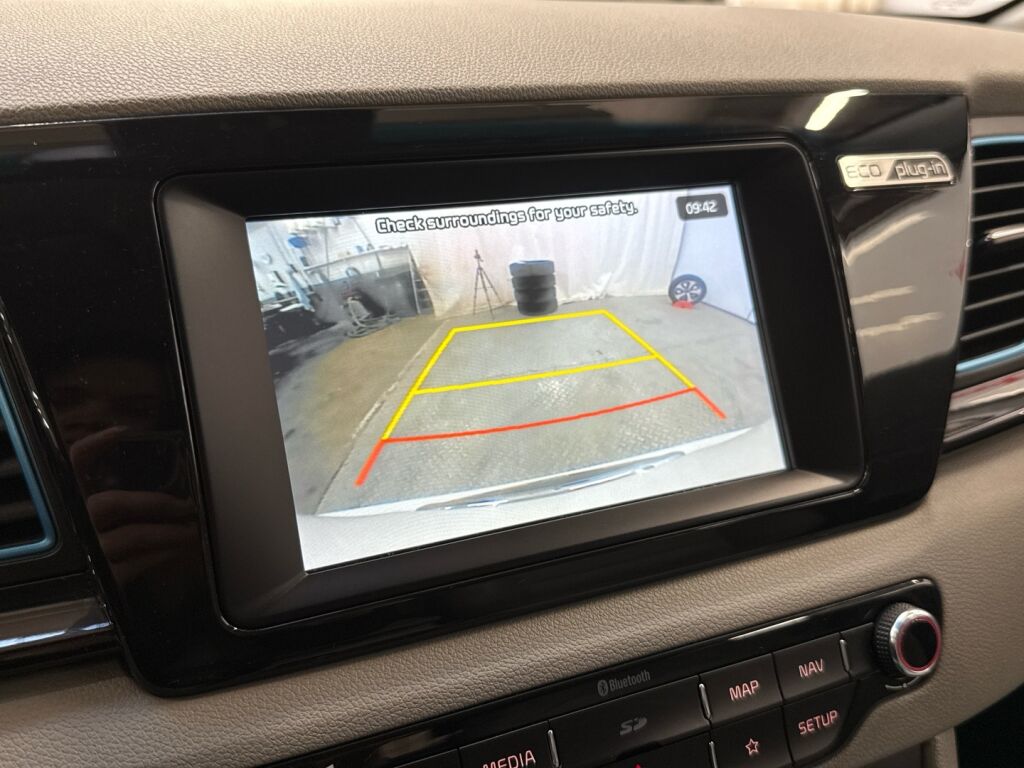 Kia Niro plug-in 2019 Valkoinen