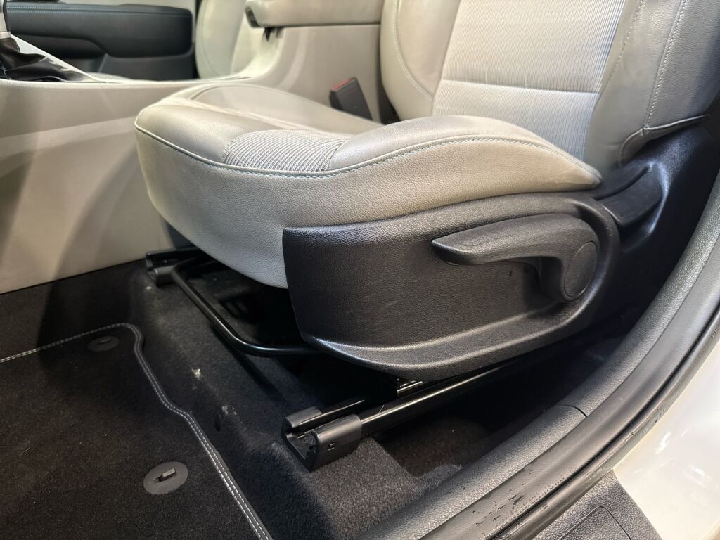 Kia Niro plug-in 2019 Valkoinen