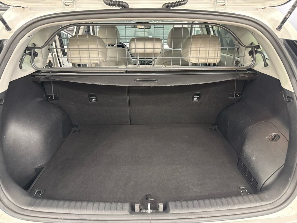 Kia Niro plug-in 2019 Valkoinen