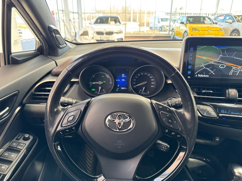 Toyota C-HR 2019 Ruskea (beige)