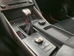 Lexus IS 2019 Musta