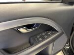 Volvo V70 2015 Musta