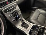 Volvo V70 2015 Musta