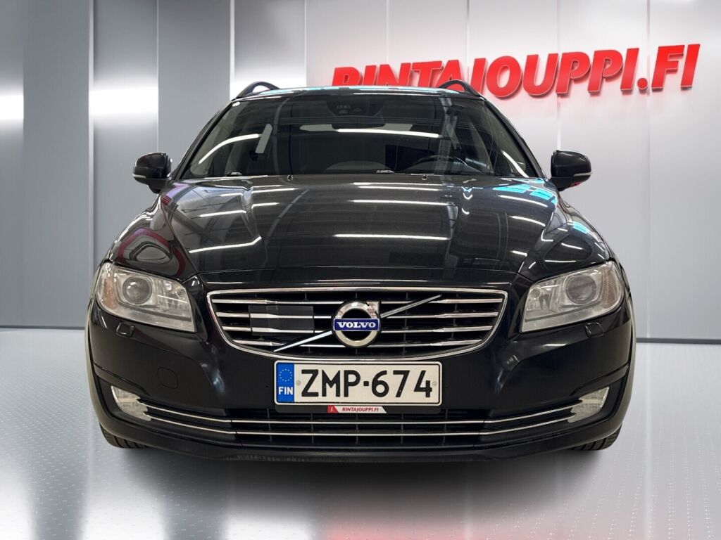 Volvo V70 2015 Musta