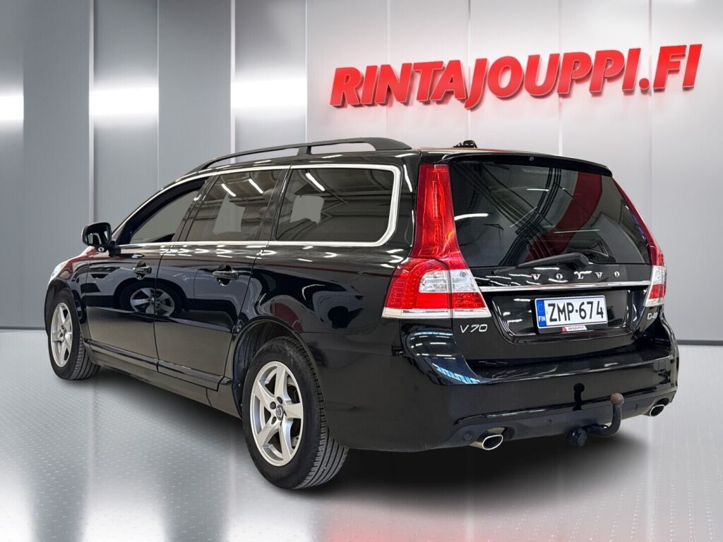 Volvo V70 2015 Musta
