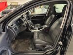 Volvo V70 2015 Musta
