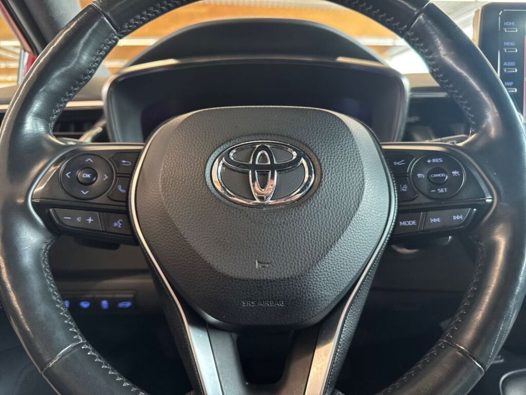 Toyota Corolla 2019 Metallinhohto Punainen