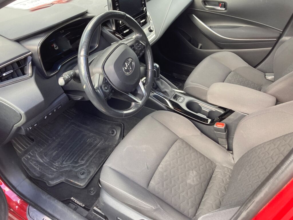 Toyota Corolla 2019 Metallinhohto Punainen