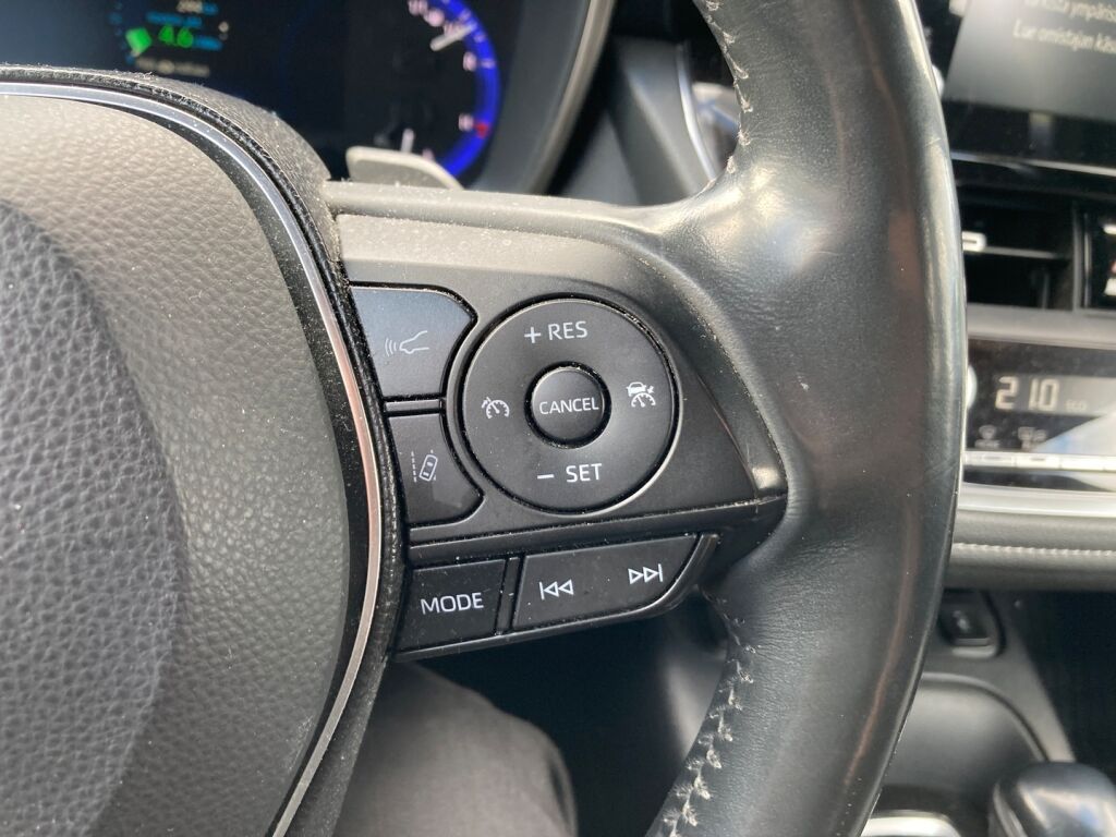 Toyota Corolla 2019 Metallinhohto Punainen