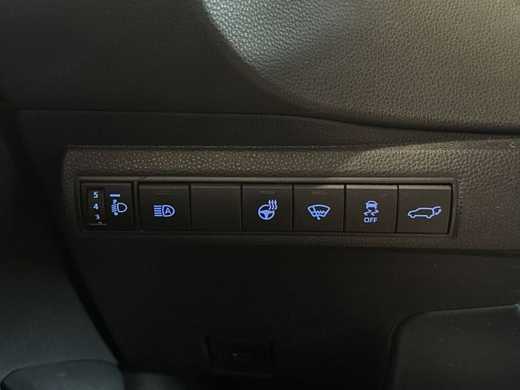 Toyota Corolla 2019 Metallinhohto Punainen
