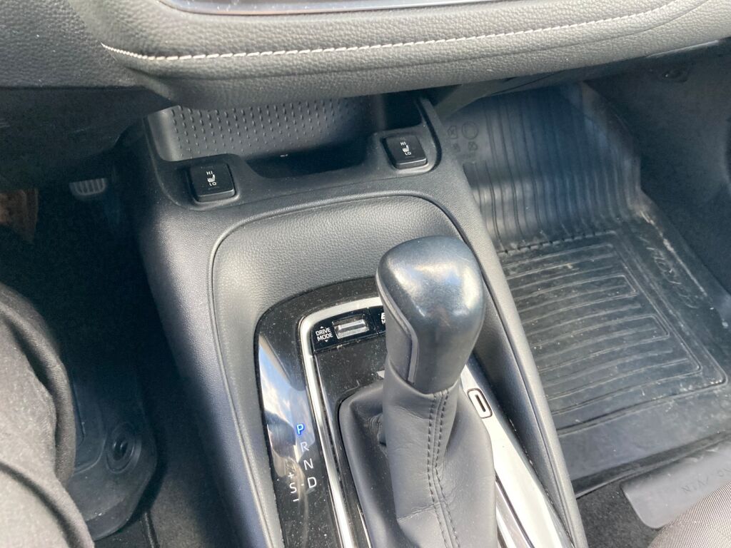 Toyota Corolla 2019 Metallinhohto Punainen