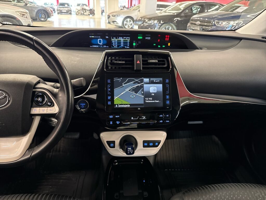 Toyota Prius Plug-in 2019 Valkoinen