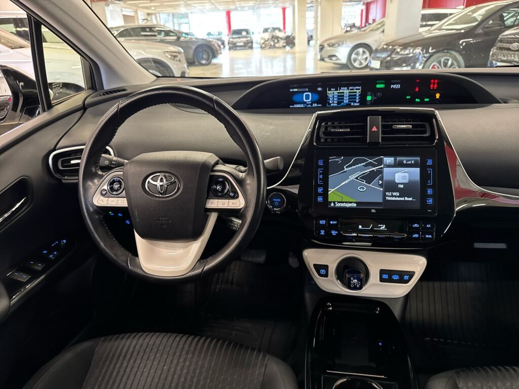 Toyota Prius Plug-in 2019 Valkoinen