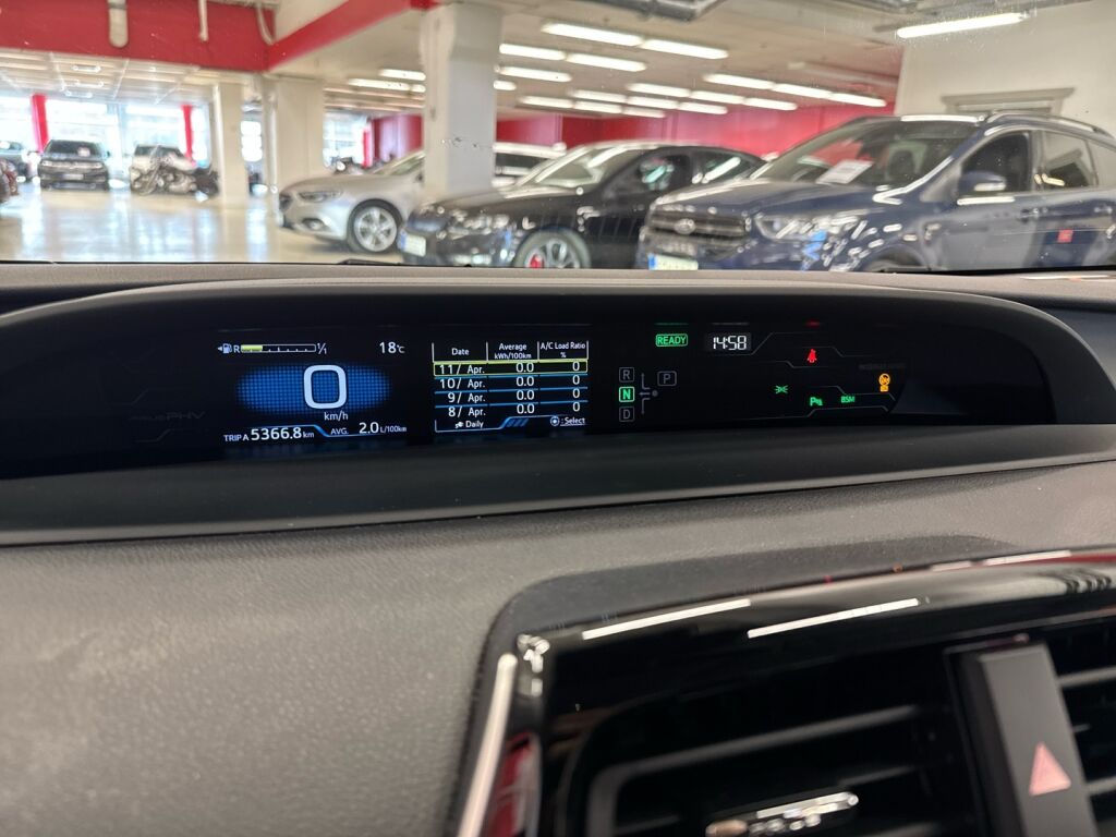 Toyota Prius Plug-in 2019 Valkoinen
