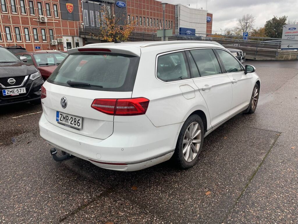 Volkswagen Passat 2019 Valkoinen