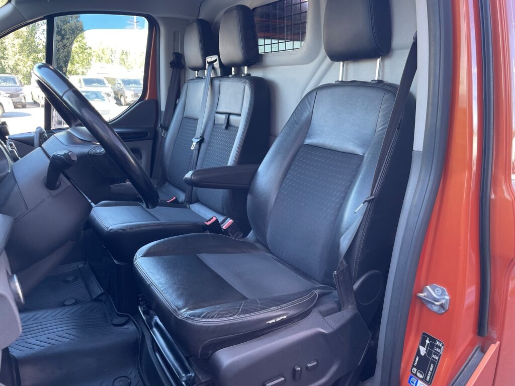 Ford Transit Custom 2019 Punainen