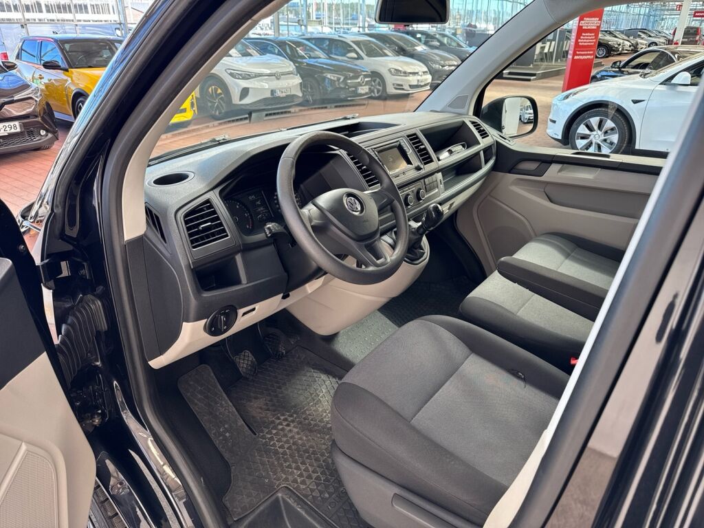 Volkswagen Transporter 2019 Musta