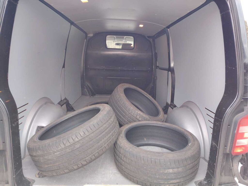 Volkswagen Transporter 2019 Musta