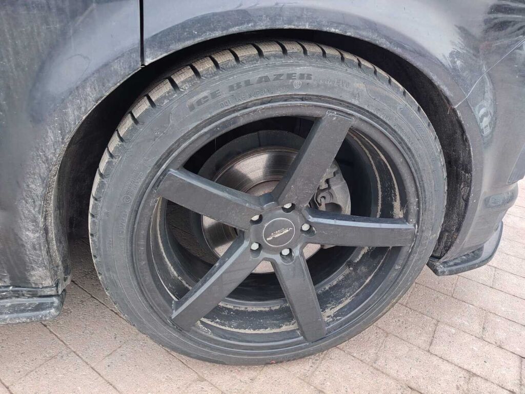 Volkswagen Transporter 2019 Musta