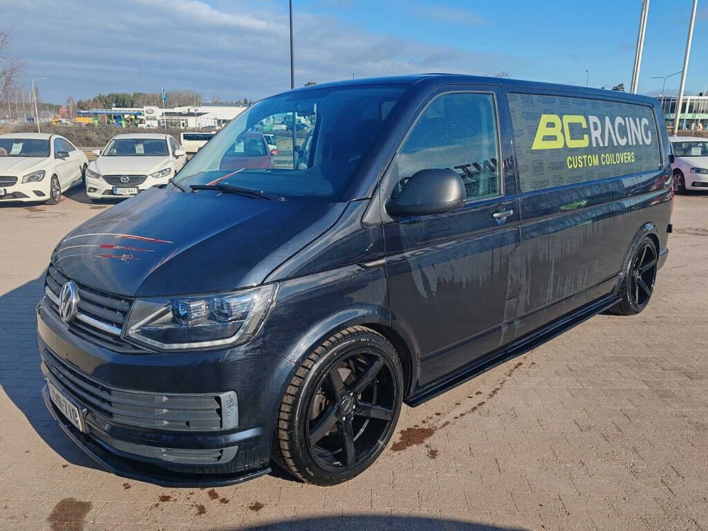 Volkswagen Transporter 2019 Musta