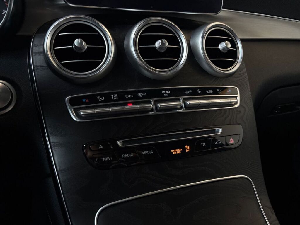 Mercedes-Benz GLC 2017 Musta