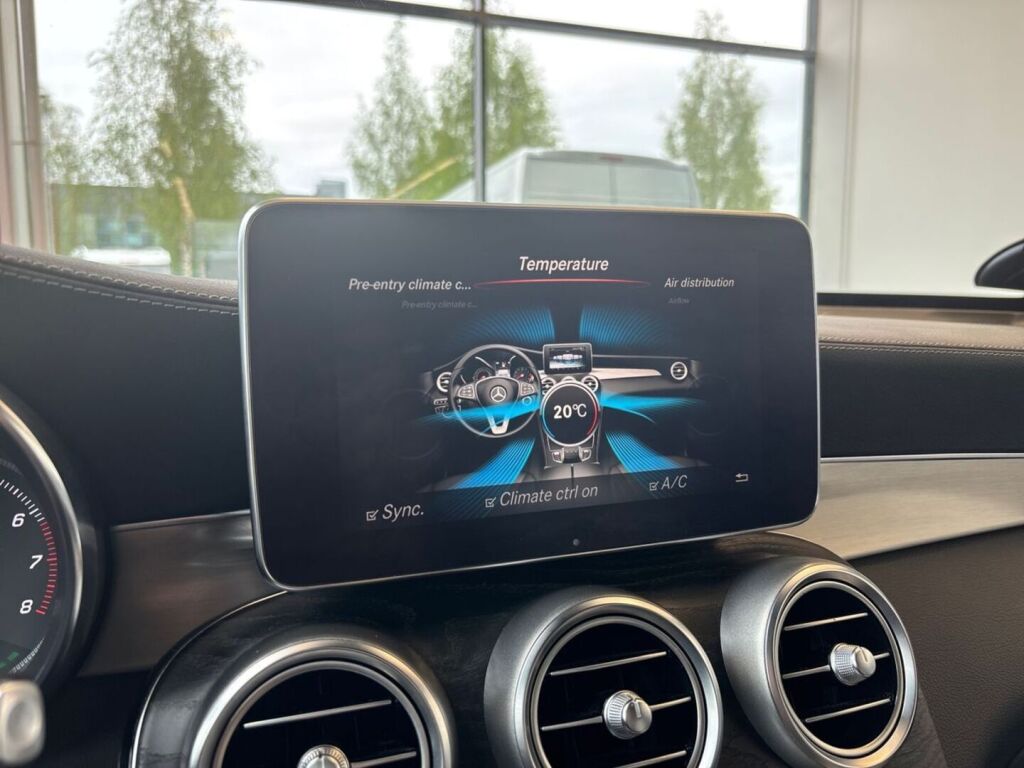 Mercedes-Benz GLC 2017 Musta