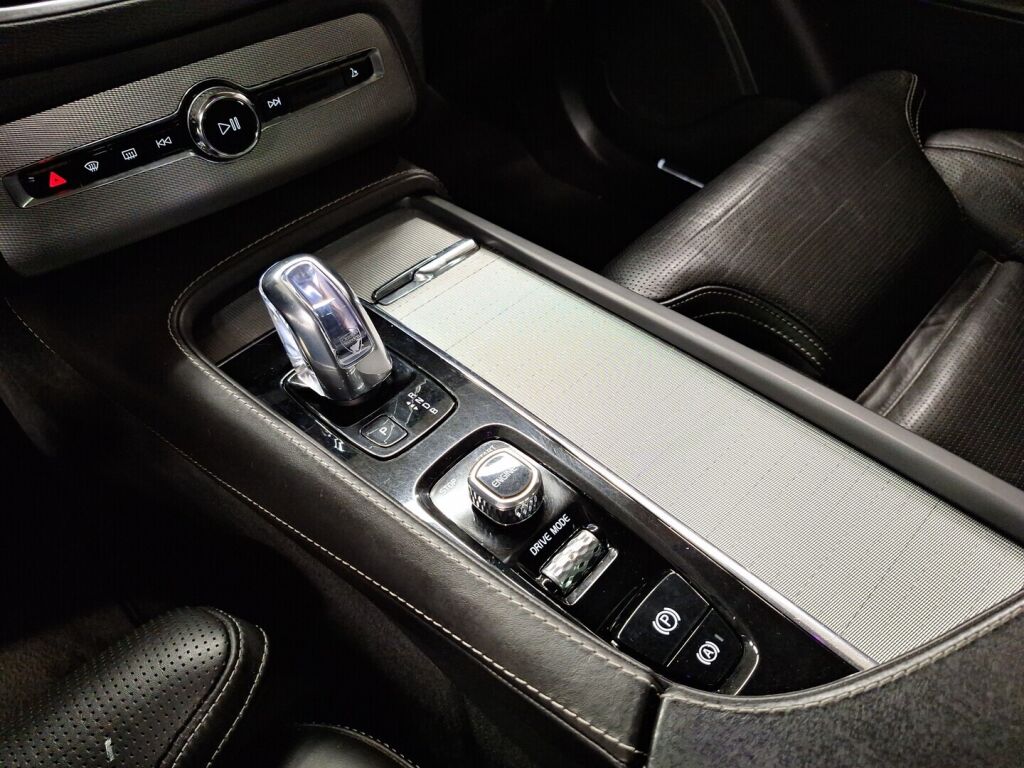 Volvo XC90 2016 Harmaa