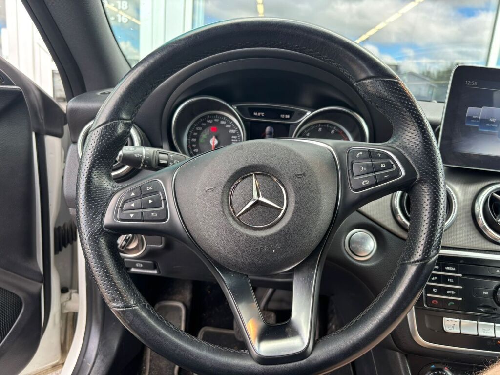 Mercedes-Benz CLA 2019 Valkoinen